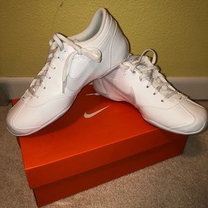 Nike cheer shoes